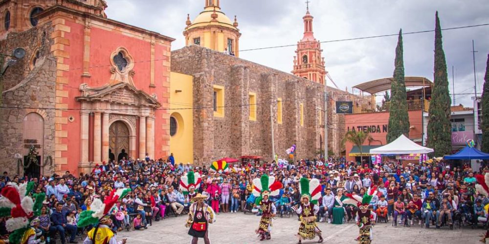 Feria Rincón de Romos en el estado de Aguascalientes, bailes típicos. 